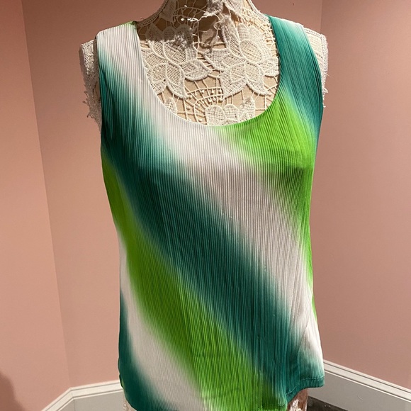 Jones NY STRETCHY top and matching over shirt - Picture 4 of 6